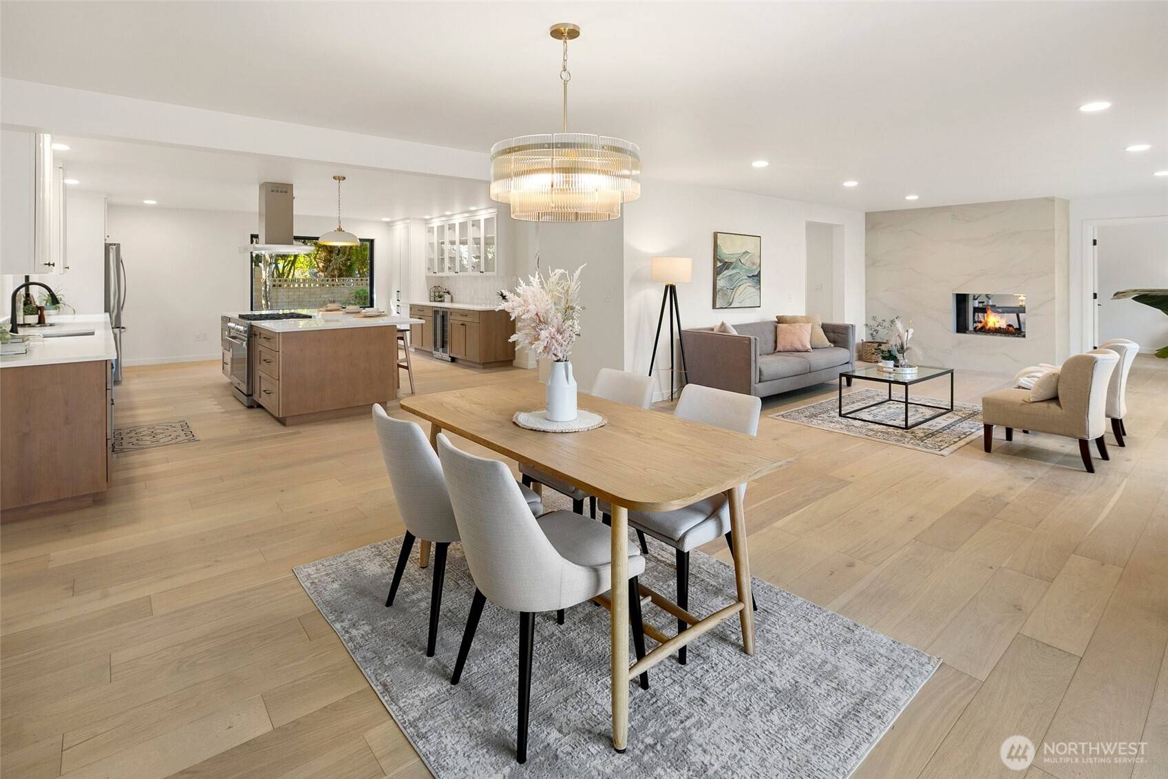 16040 36th AVE NE, Lake Forest Park, WA 98155
