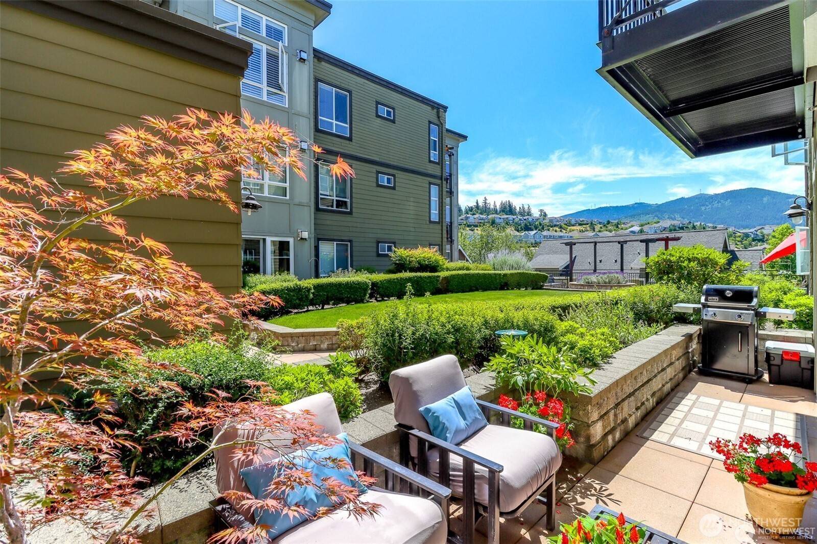 1840 25th AVE NE #204, Issaquah, WA 98029