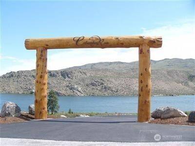 6 XXX Sumac RD, Pateros, WA 98846