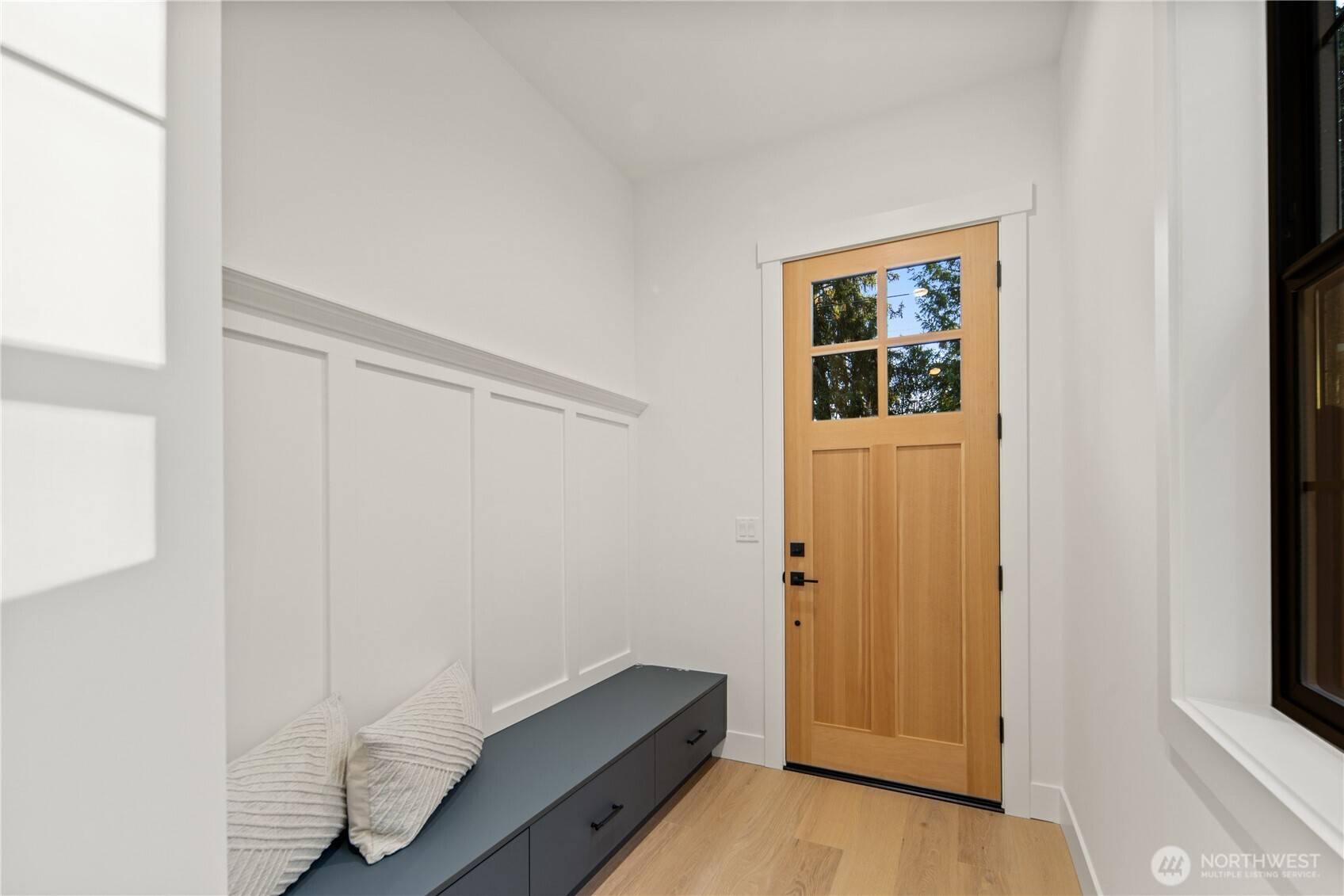 16654 NE 12th ST, Bellevue, WA 98008