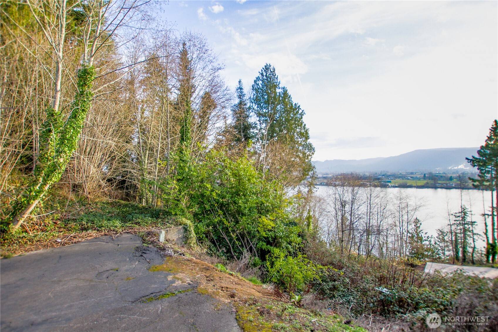 610 Columbia ST, Cathlamet, WA 98612