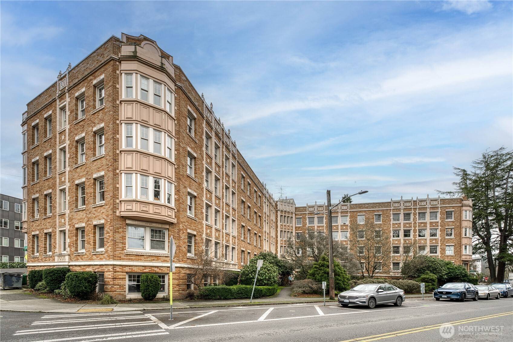 5810 Cowen PL NE #301, Seattle, WA 98105