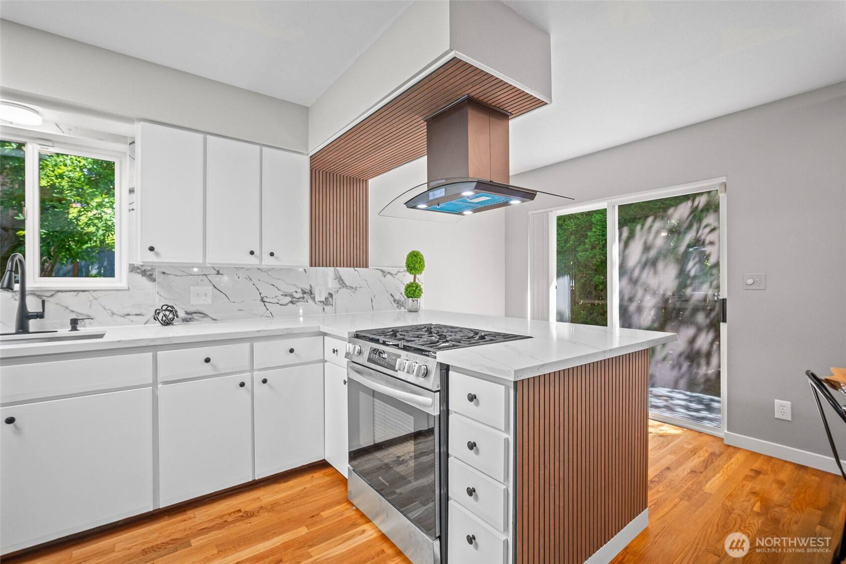 1216 E Clearbrook Drive, Bellingham, WA 98229