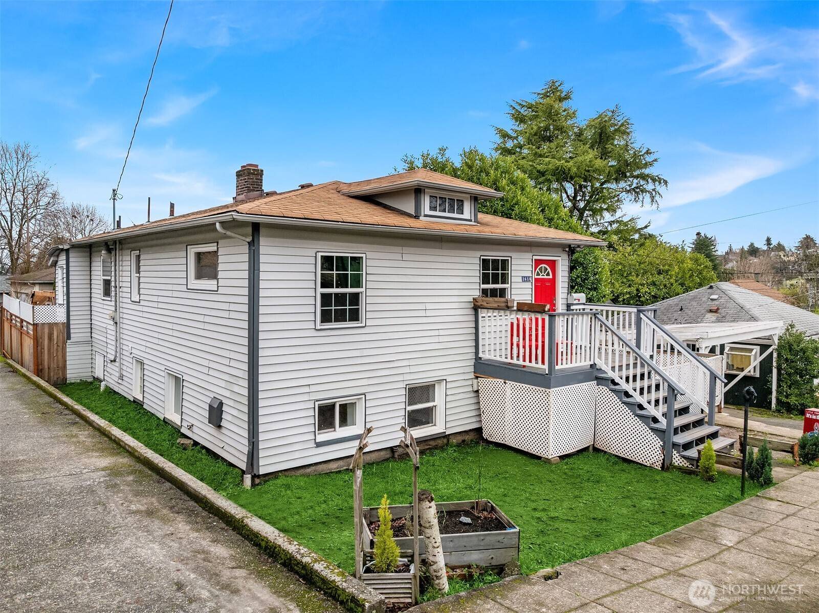 2614 E Pike ST, Seattle, WA 98122