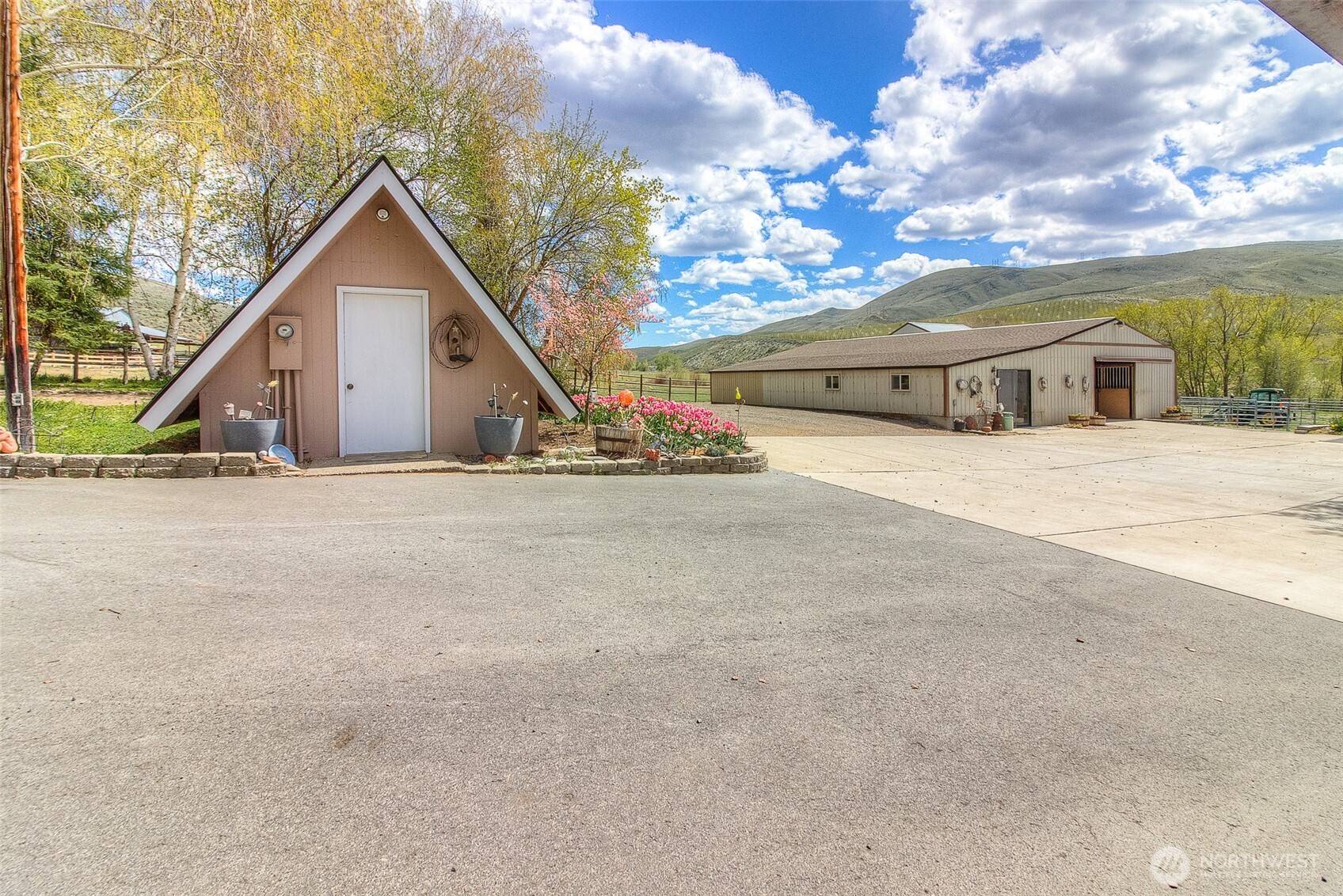 1260 Burbank Creek RD, Yakima, WA 98901