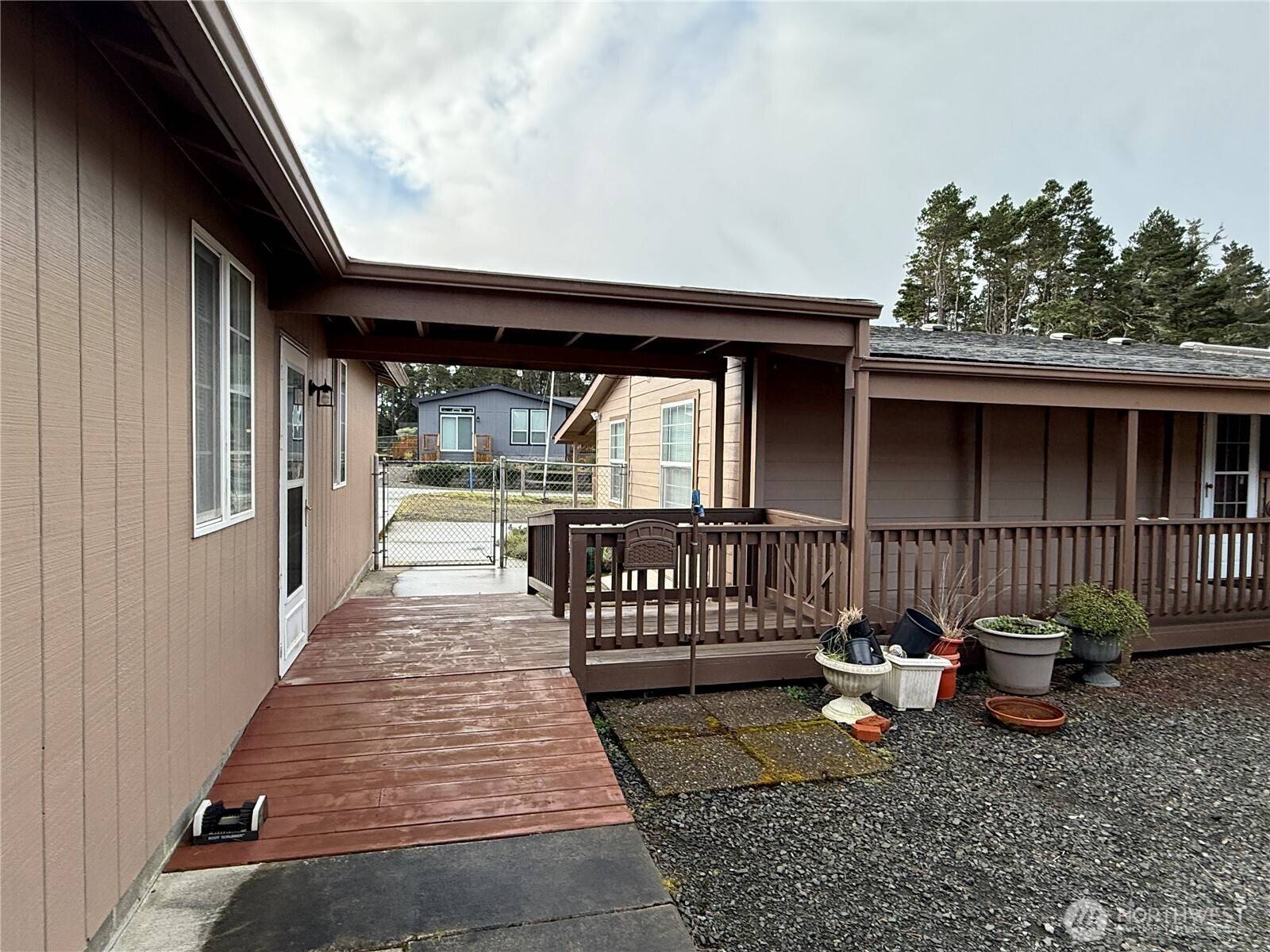 1207 215th LN, Ocean Park, WA 98640