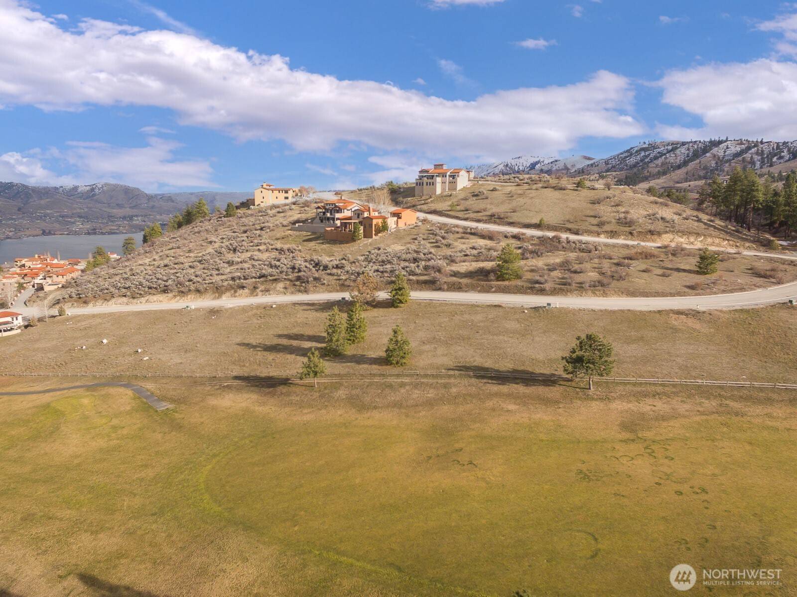 320 Paintbrush RD, Chelan, WA 98816