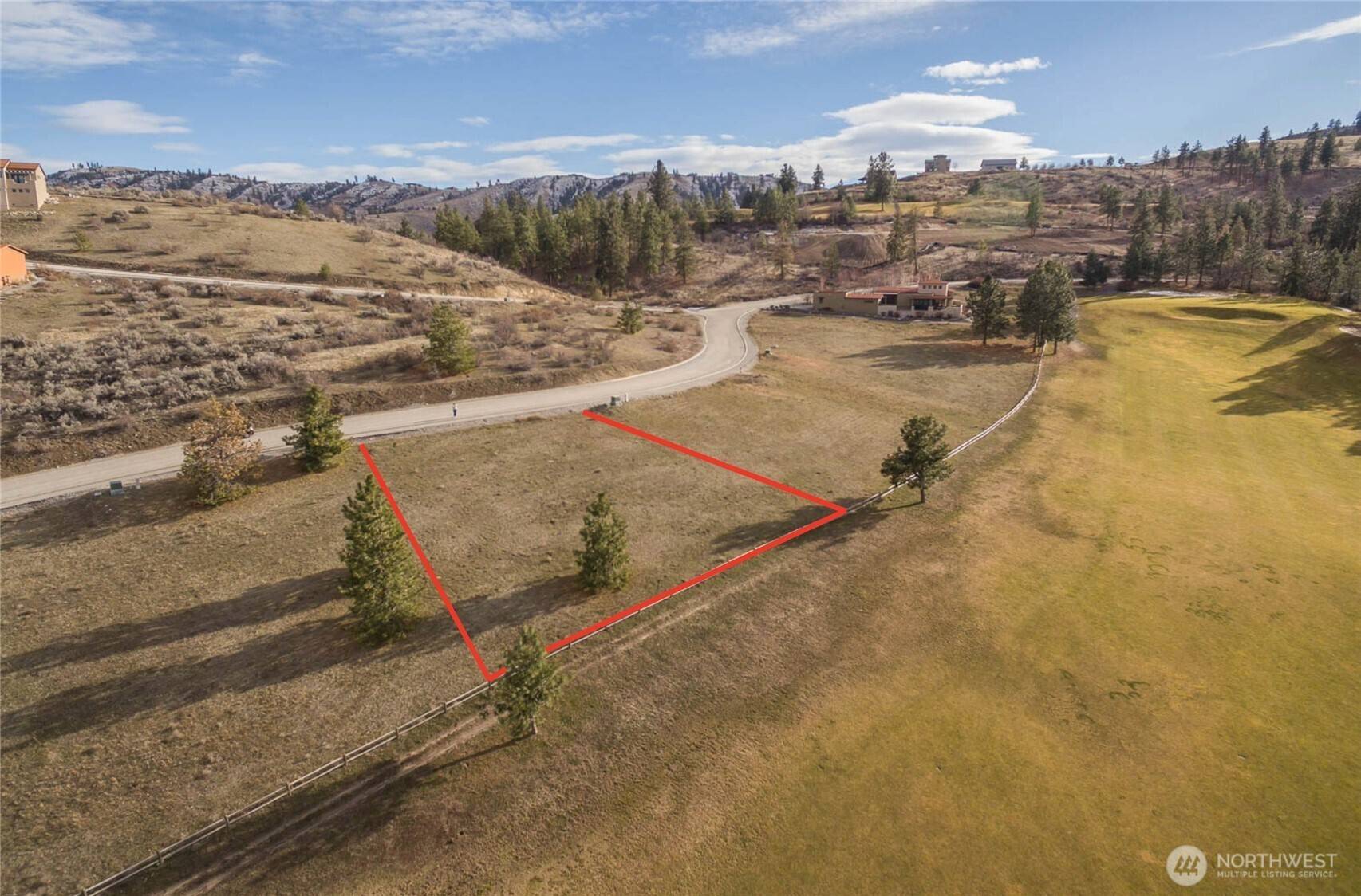 320 Paintbrush RD, Chelan, WA 98816