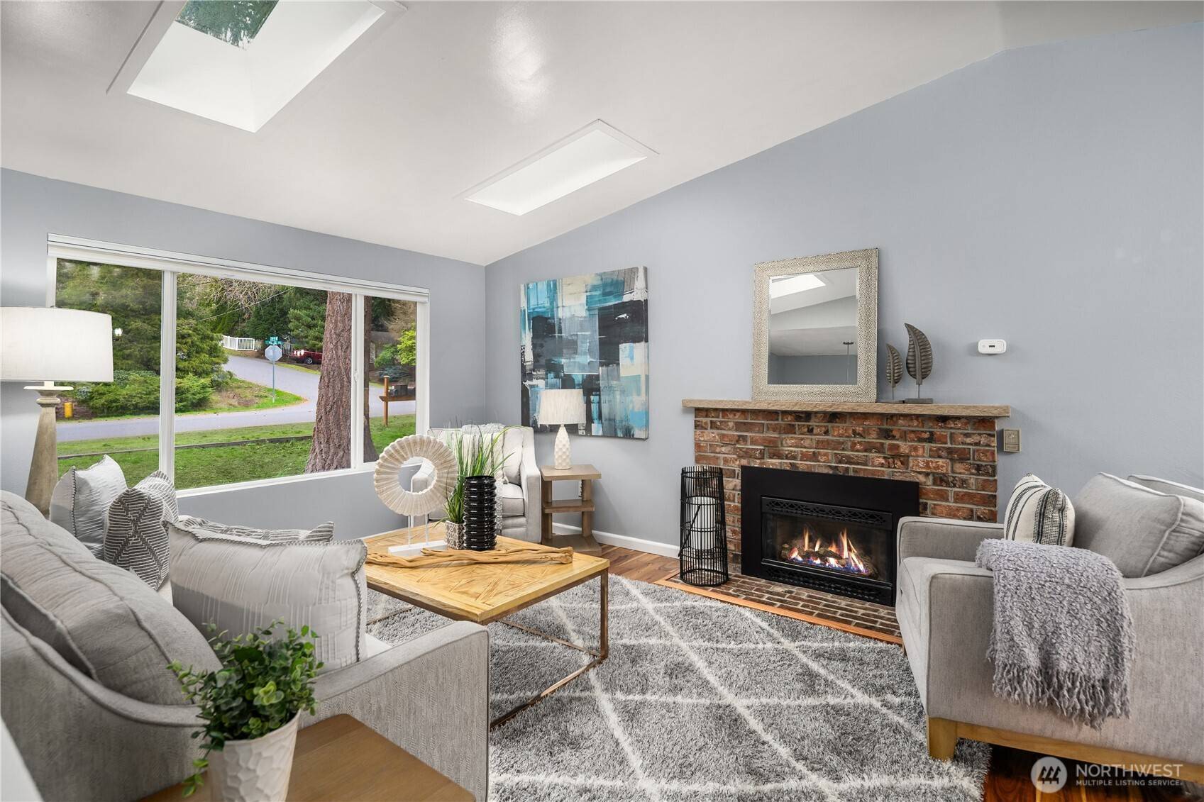 21239 NE 10th PL, Sammamish, WA 98074