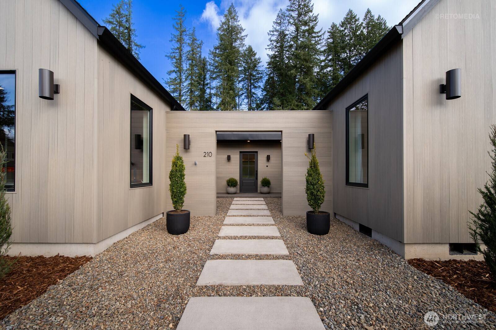 210 Eagle CT, Woodland, WA 98674