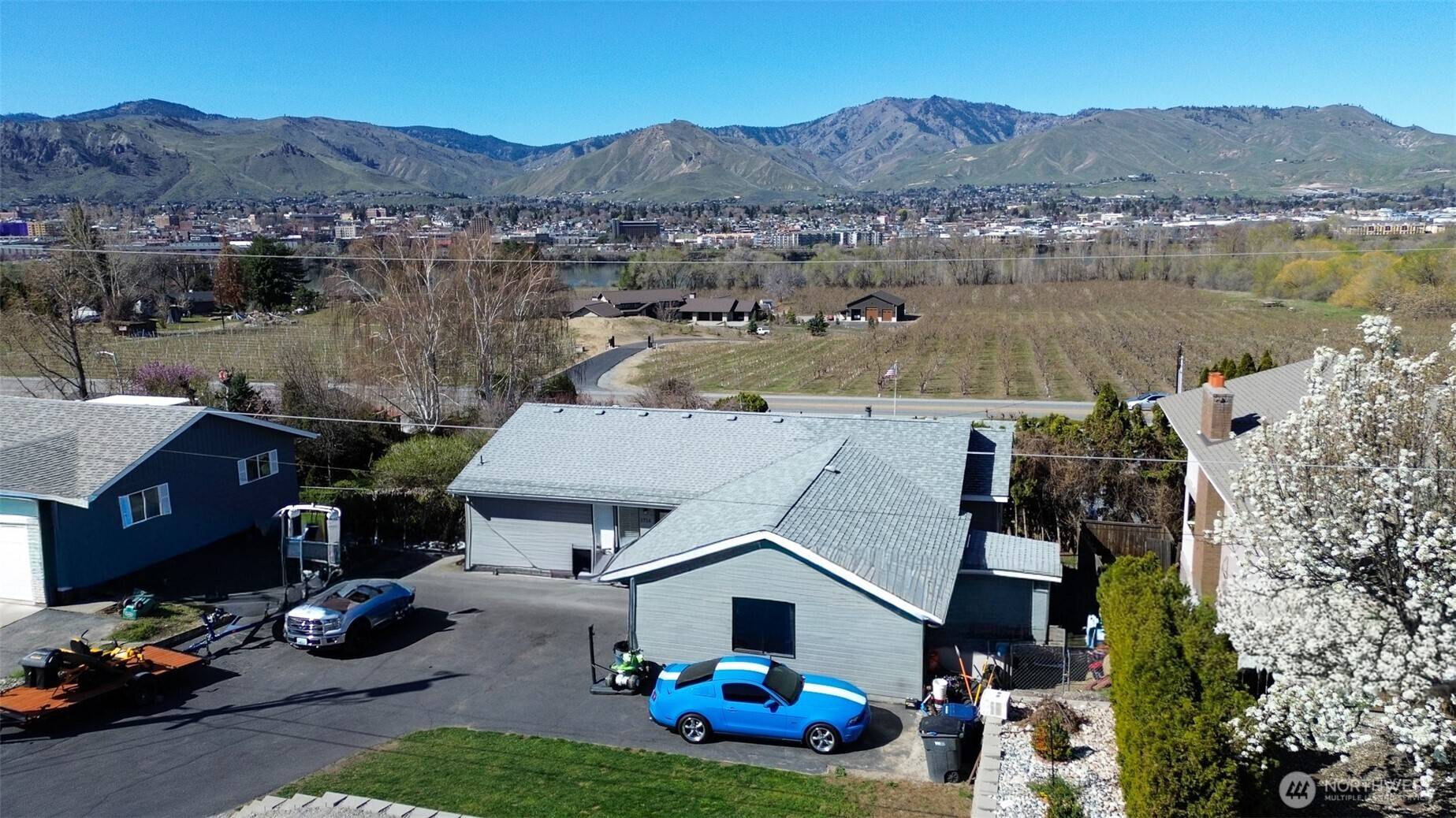1716 N Anne AVE, East Wenatchee, WA 98802