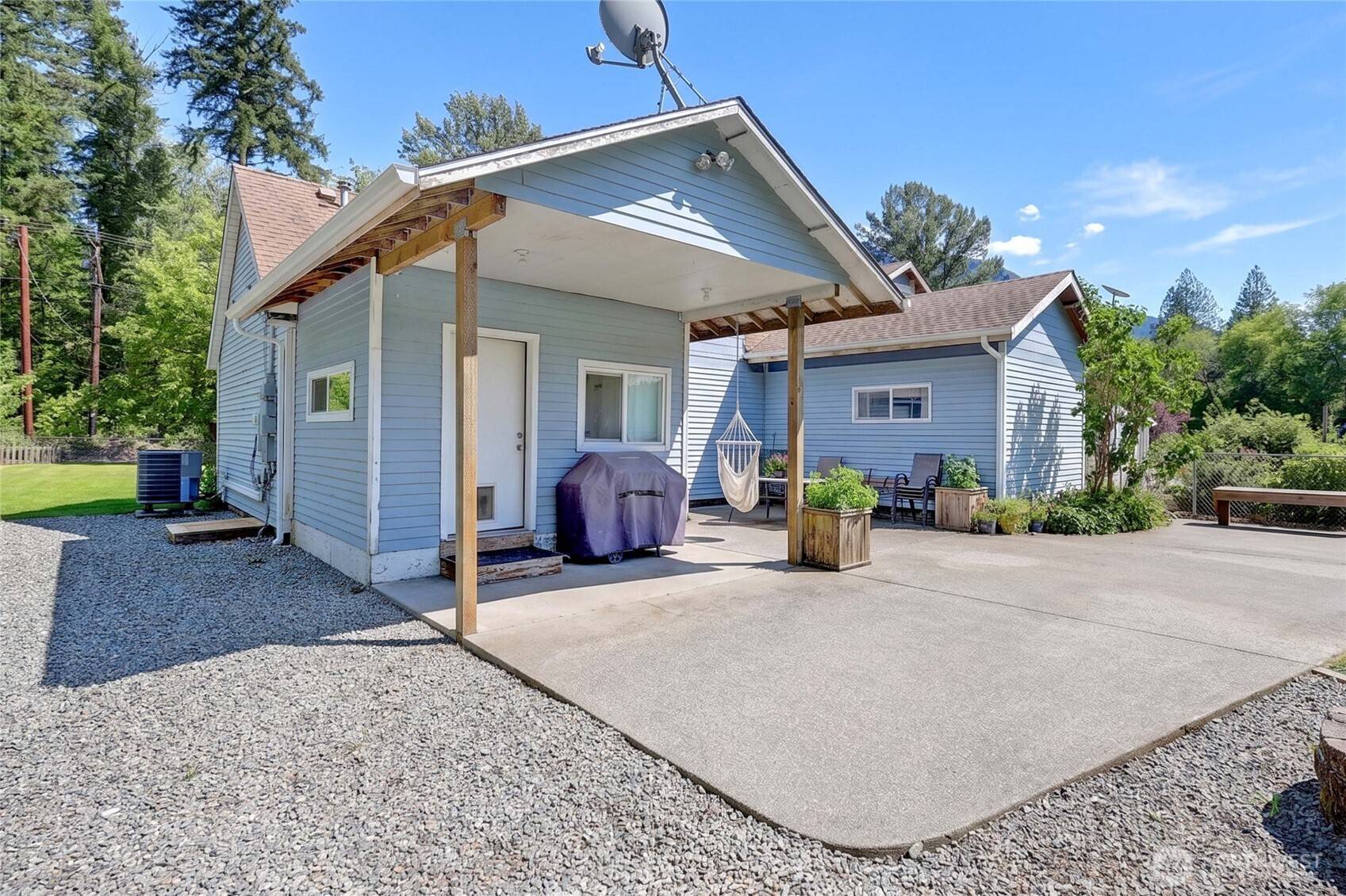 39729 State Route 530 NE, Arlington, WA 98223