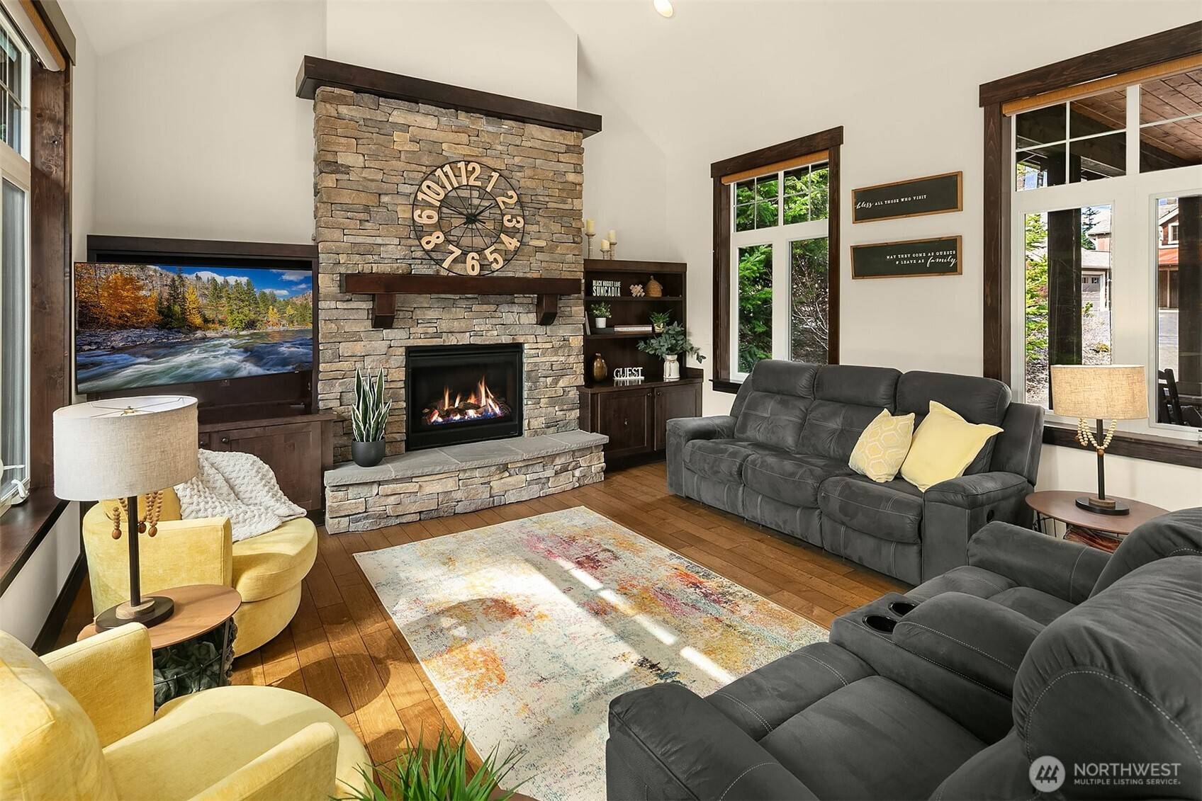 100 Black Nugget LN, Cle Elum, WA 98922