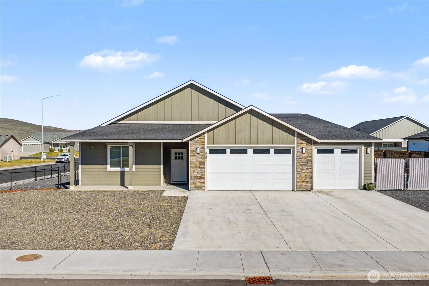 907 NE 5th AVE, Ephrata, WA 98823
