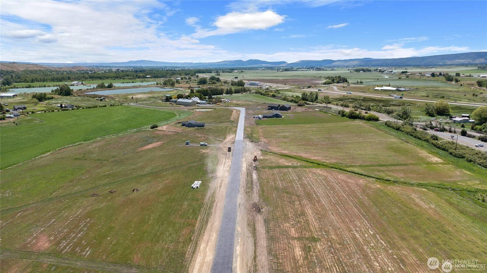 520 Thorp Landing LN, Thorp, WA 98946