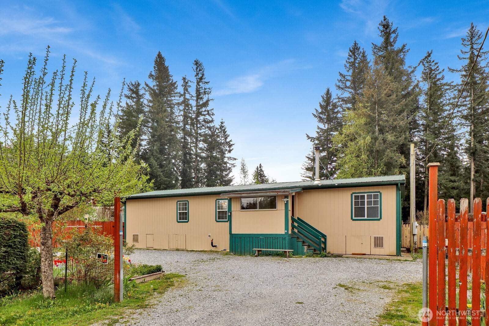 6245 Laurel PL, Maple Falls, WA 98266