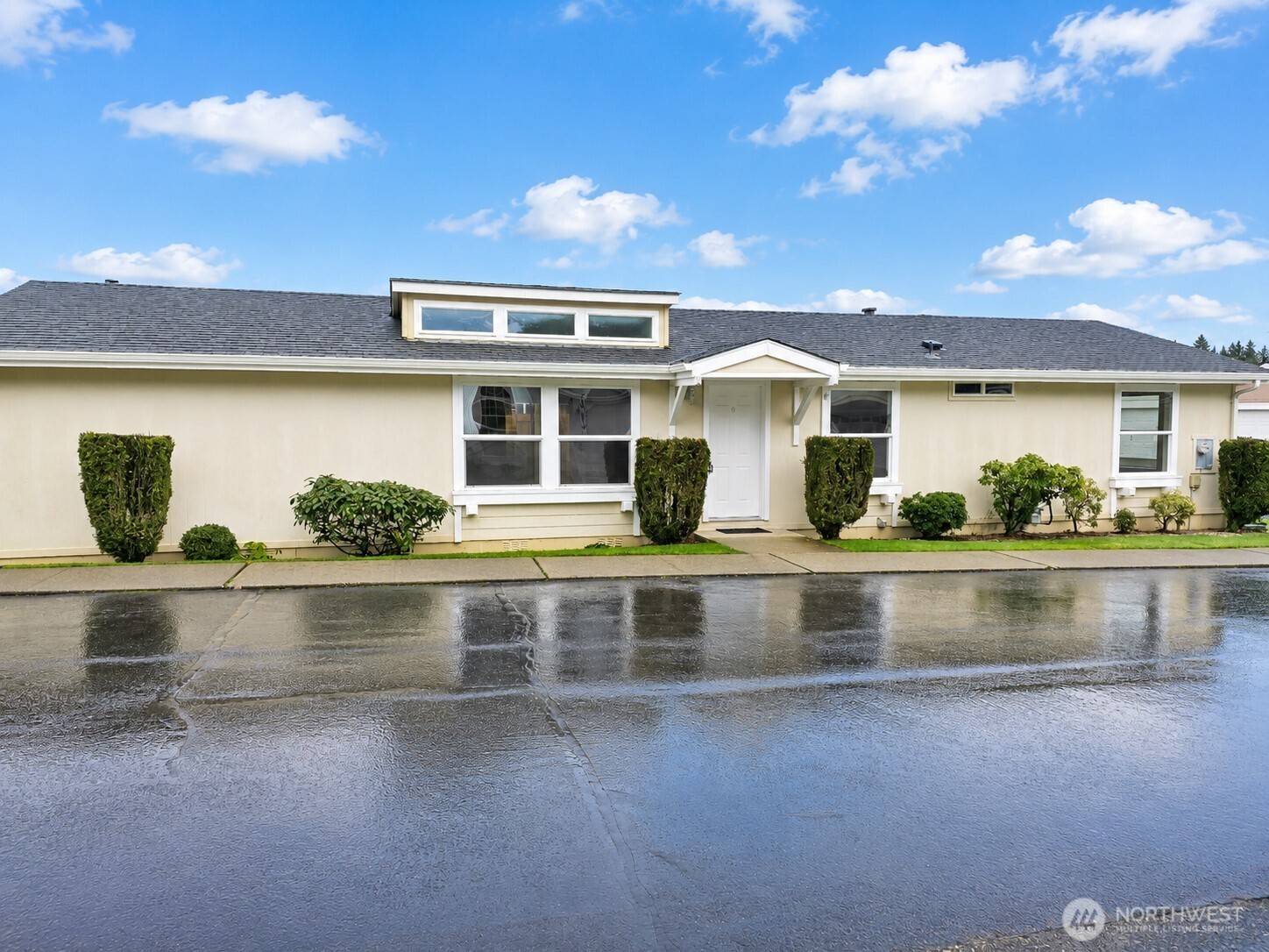 24006 222nd AVE SE #16, Maple Valley, WA 98038