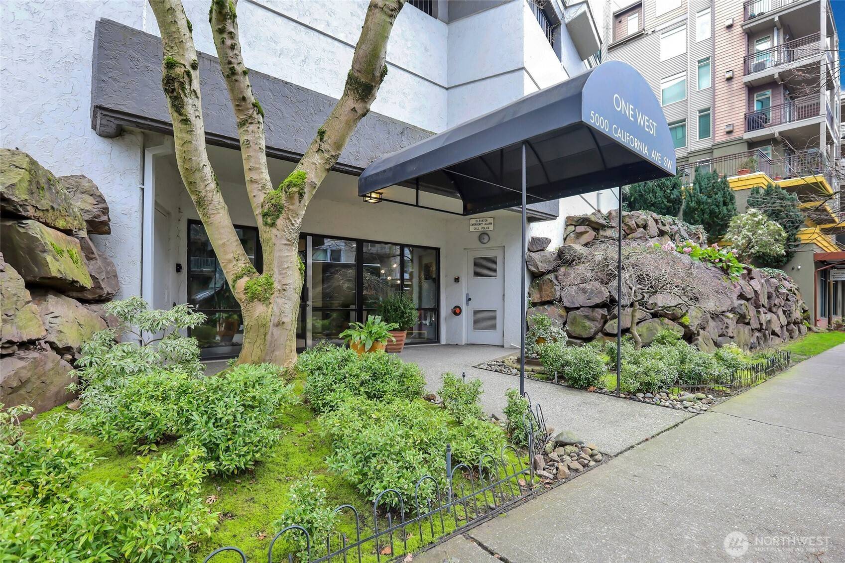 5000 California AVE SW #406, Seattle, WA 98136