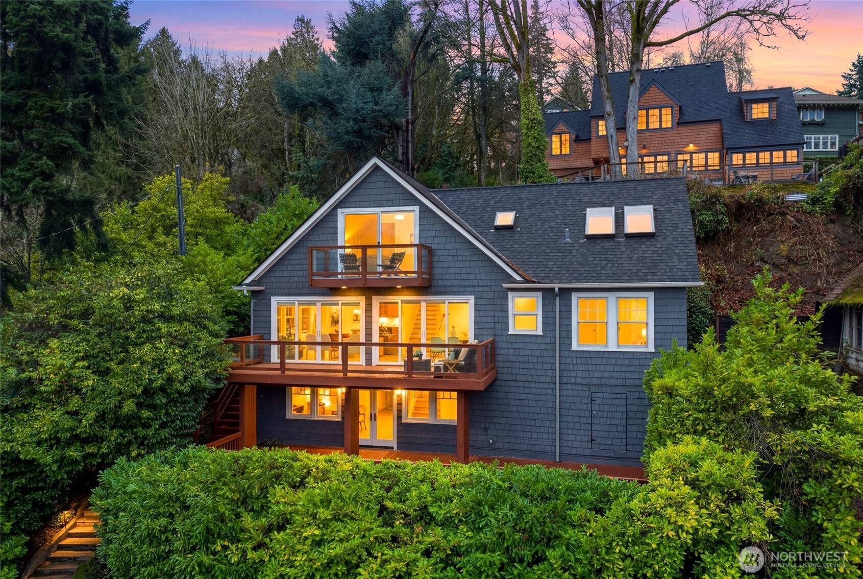 603 38th AVE, Seattle, WA 98122