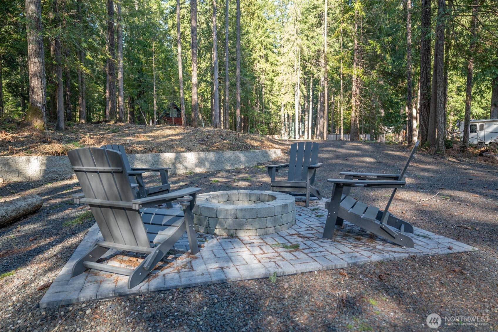 91 N Duckabush DR W, Hoodsport, WA 98548