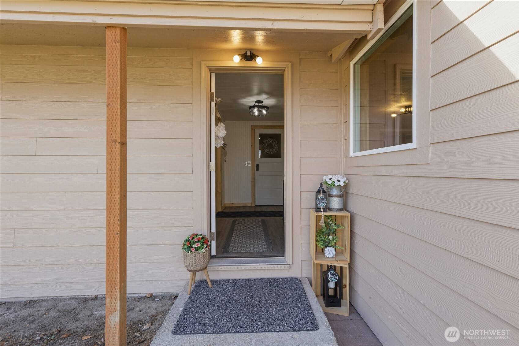 22 Kermel RD, Omak, WA 98841