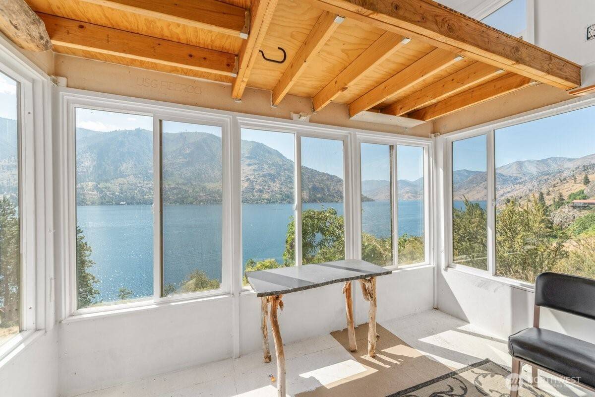 2570 Emerson Acres RD, Manson, WA 98831