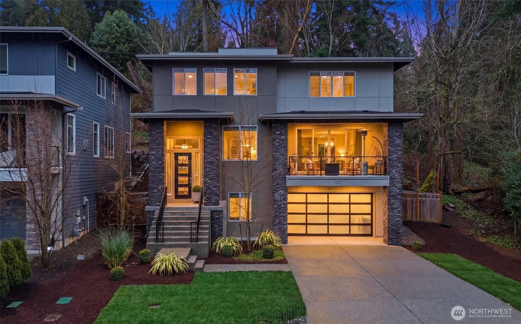 7223 NE 118th CT, Kirkland, WA 98034