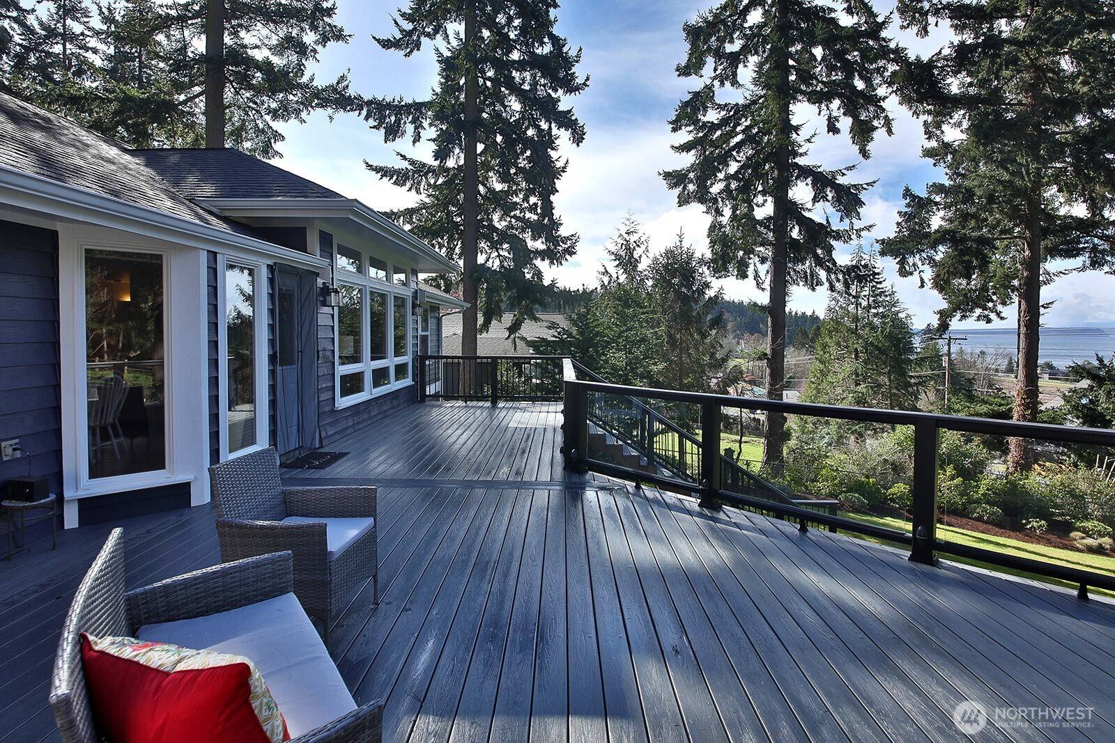 5938 Sundown LN, Freeland, WA 98249