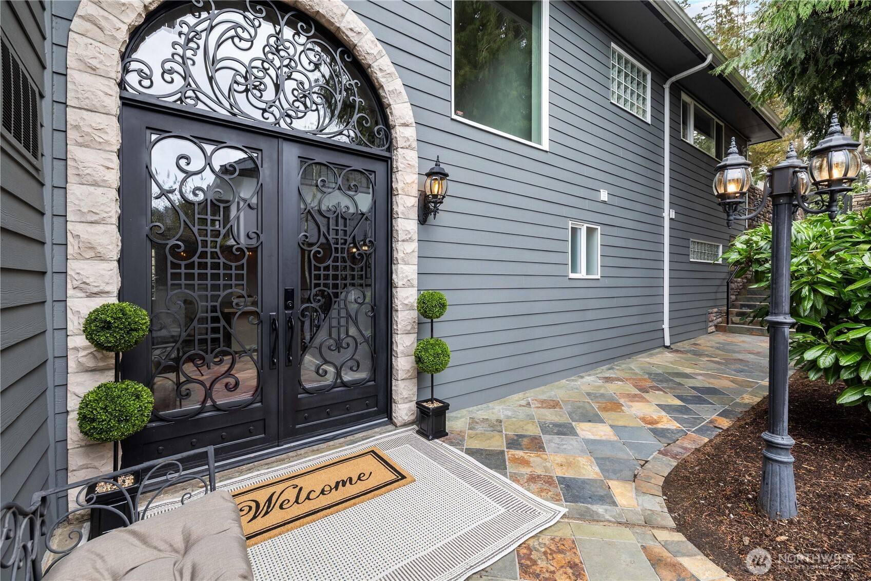 17714 SE 40th PL, Bellevue, WA 98008