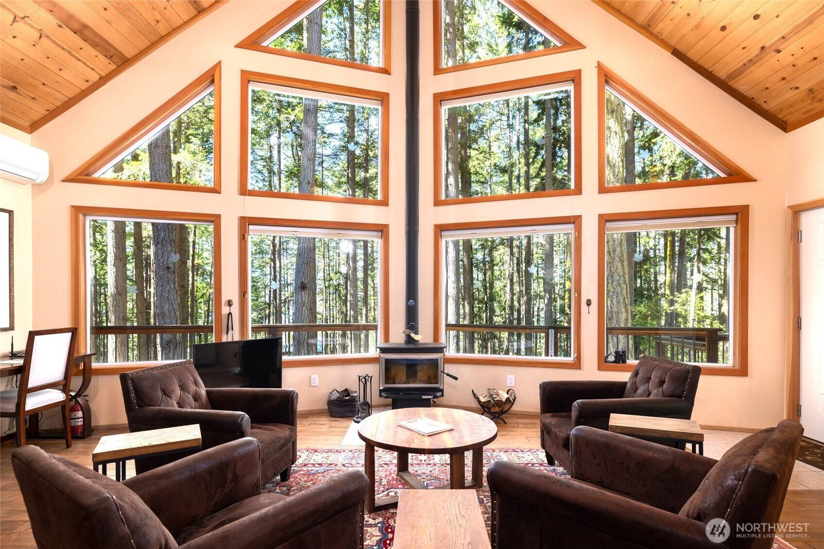 1354 Chinook WAY, Center Island, WA 98221