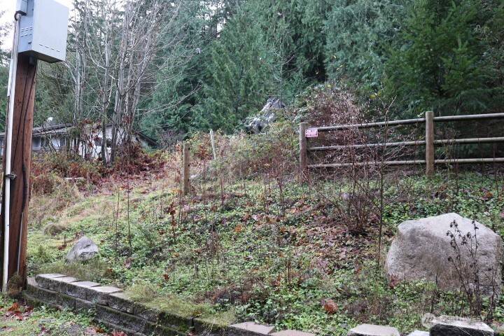17701 SE 60TH ST, Bellevue, WA 98006