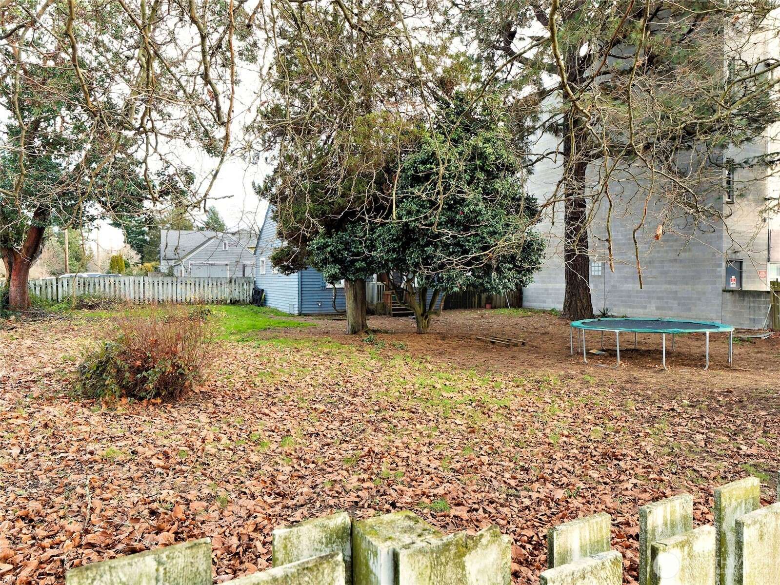 13502 Ambaum BLVD SW, Burien, WA 98146