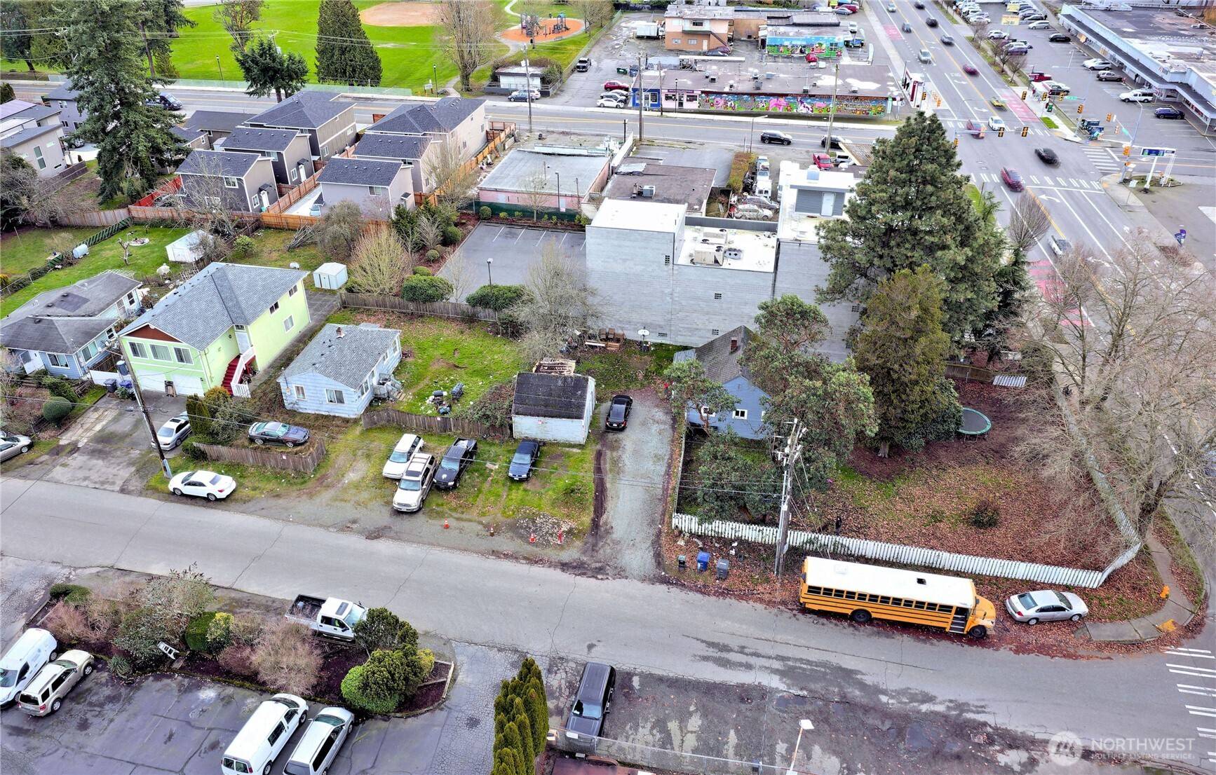 13502 Ambaum BLVD SW, Burien, WA 98146