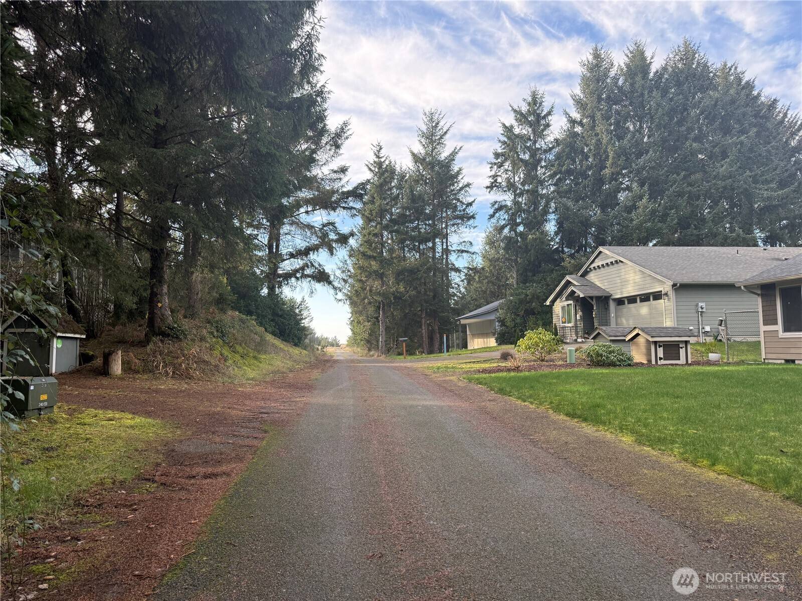 142 XXX 142nd LN, Long Beach, WA 98631