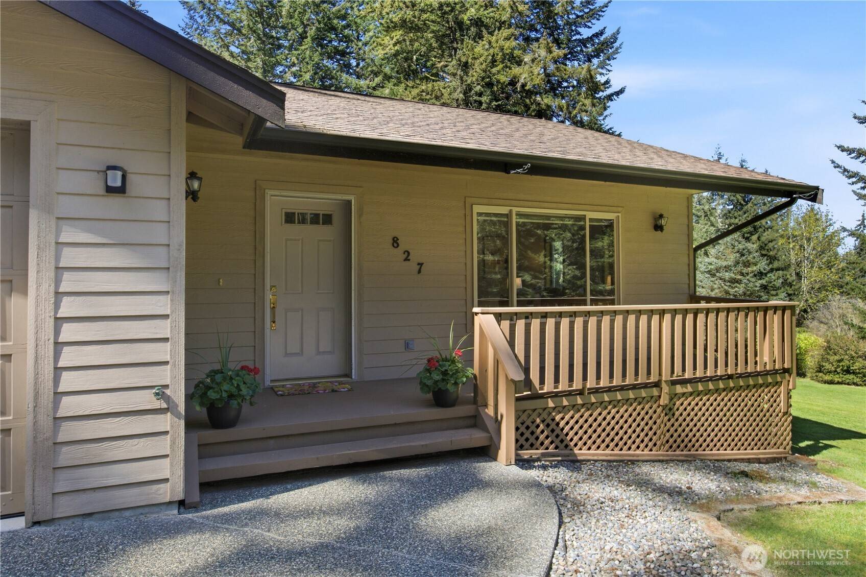 827 Illahee DR, Fox Island, WA 98333