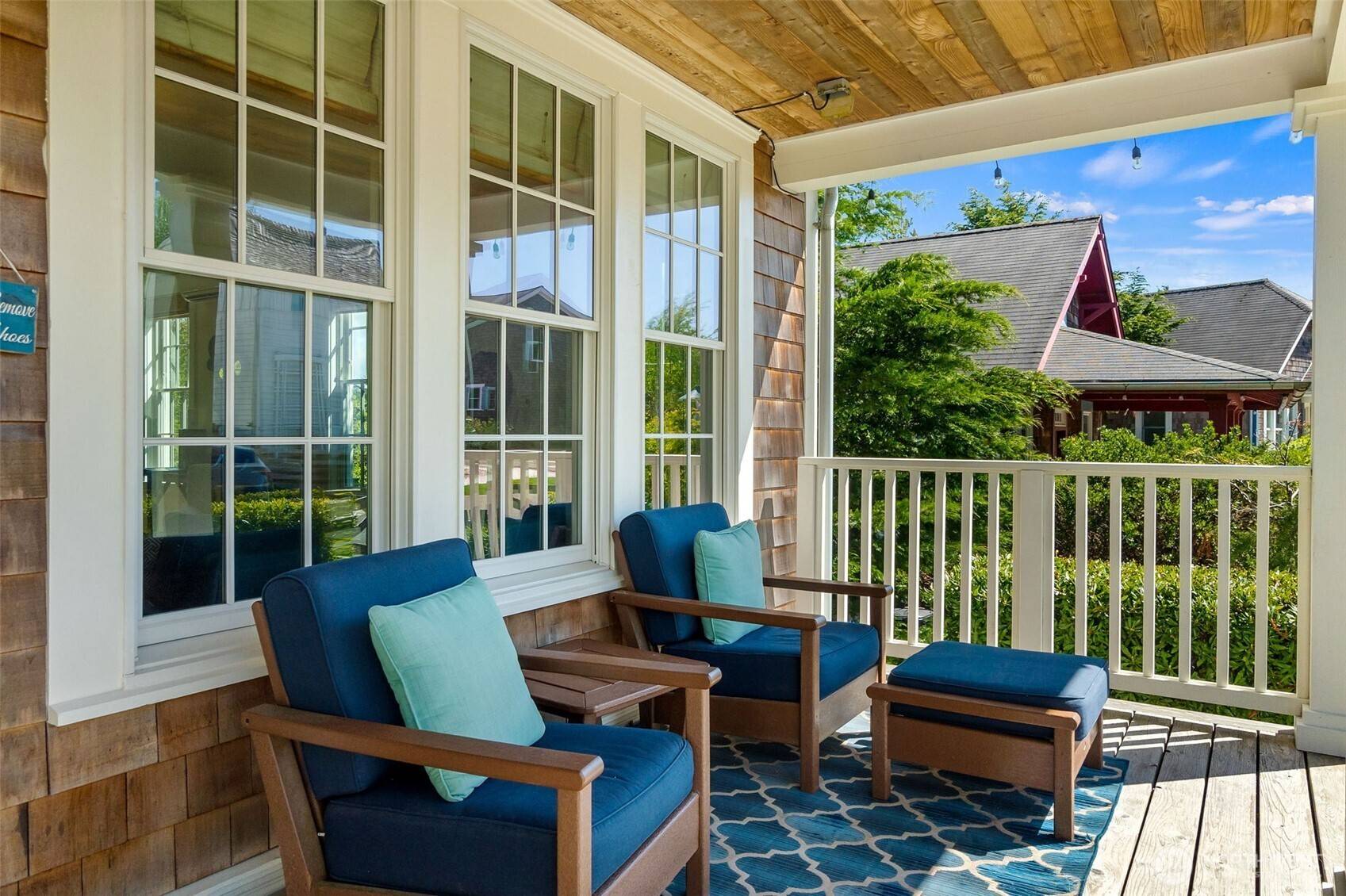 81 Compass ST, Pacific Beach, WA 98571