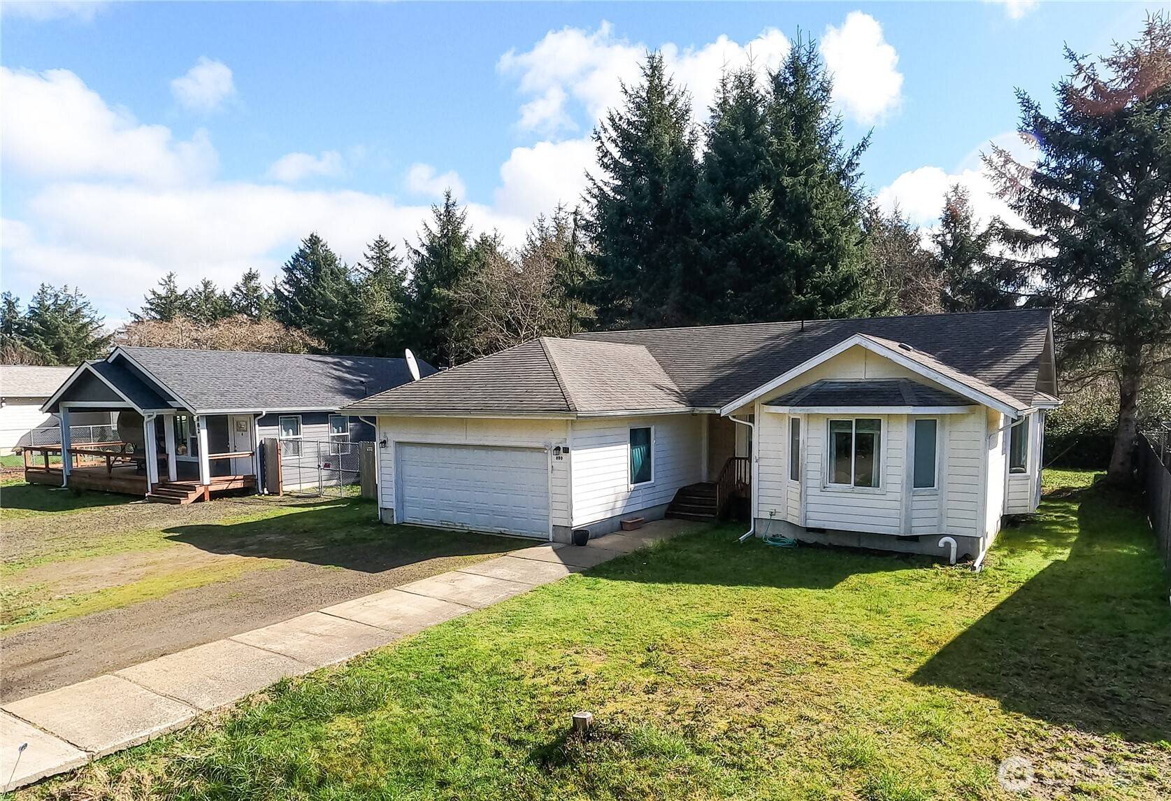 890 Vagabond AVE SW, Ocean Shores, WA 98569