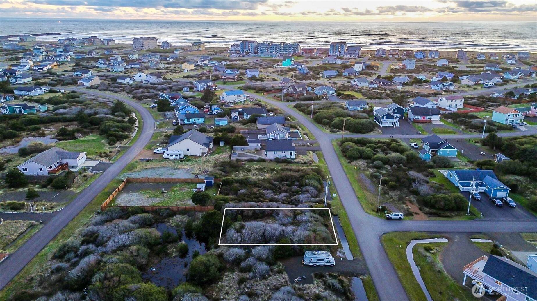 413 N Portal LOOP SW, Ocean Shores, WA 98569