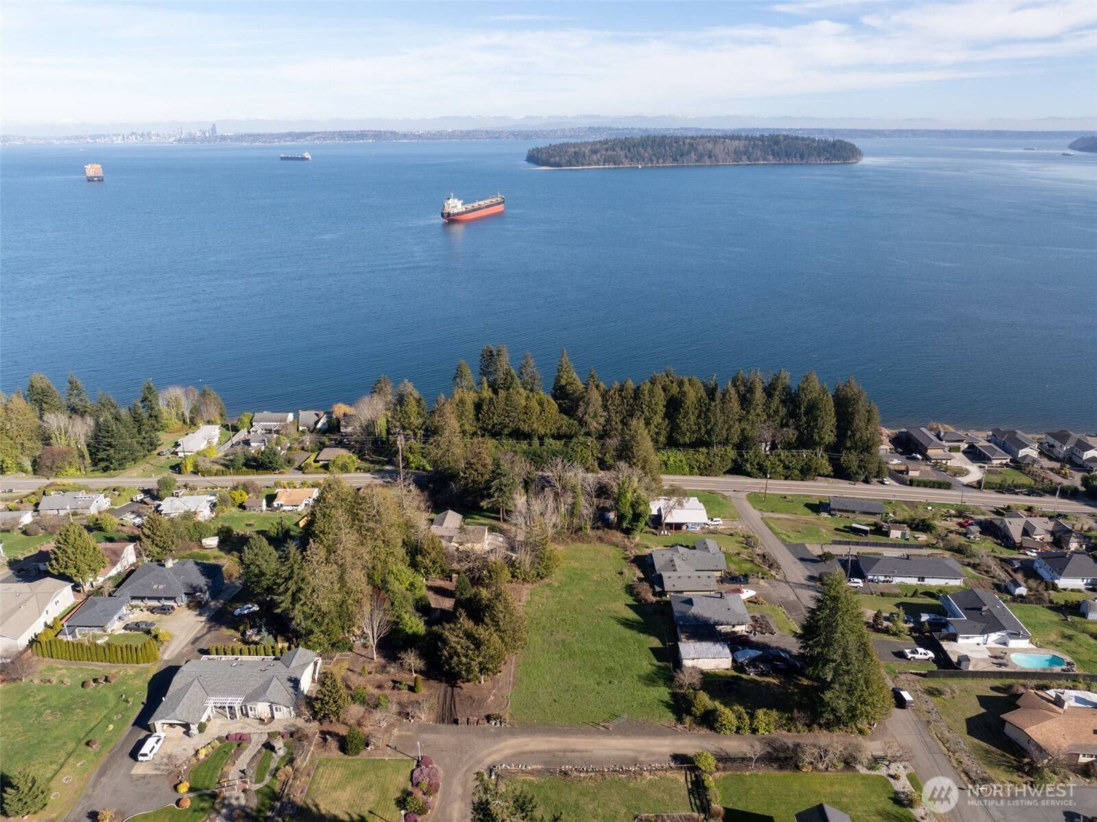 8185 E Seaview DR, Port Orchard, WA 98366