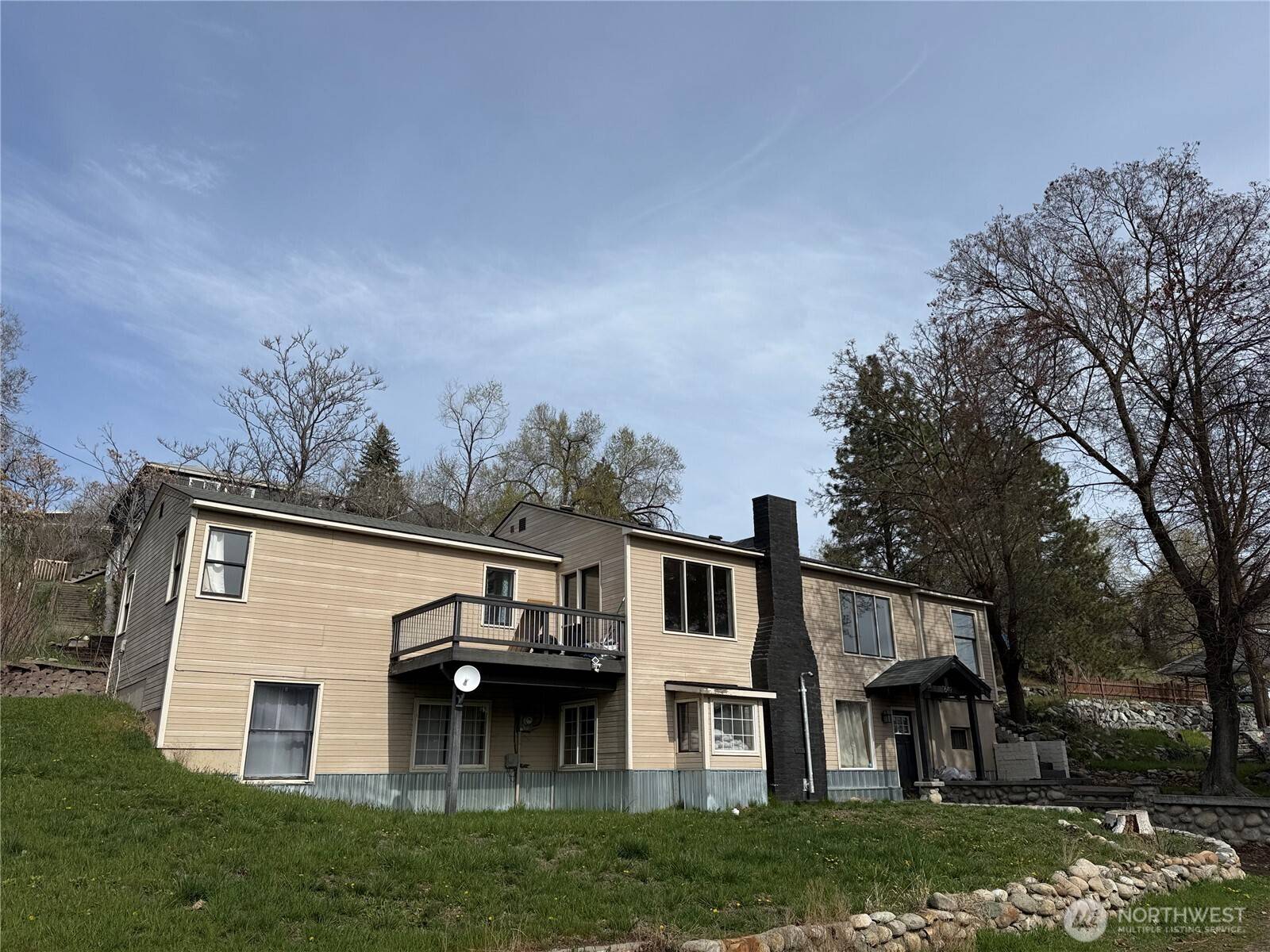 649 5th AVE N, Okanogan, WA 98840