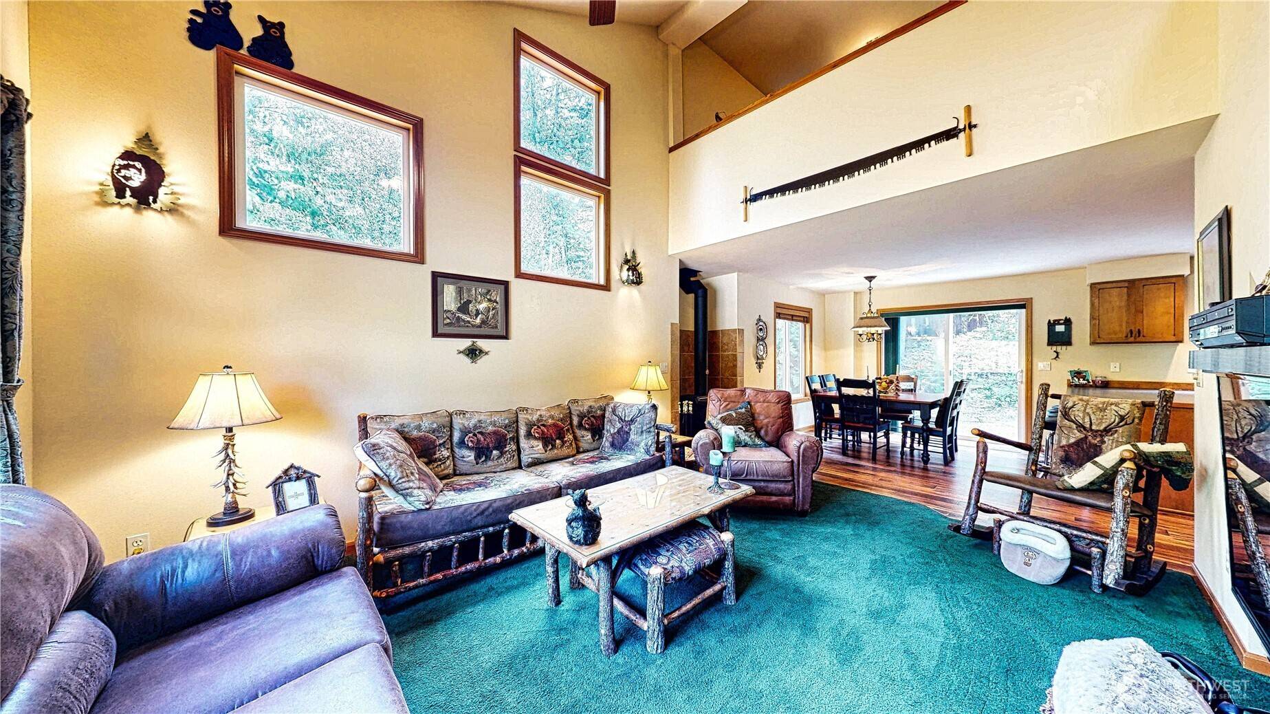 80 Evergreen Way, Easton, WA 98925