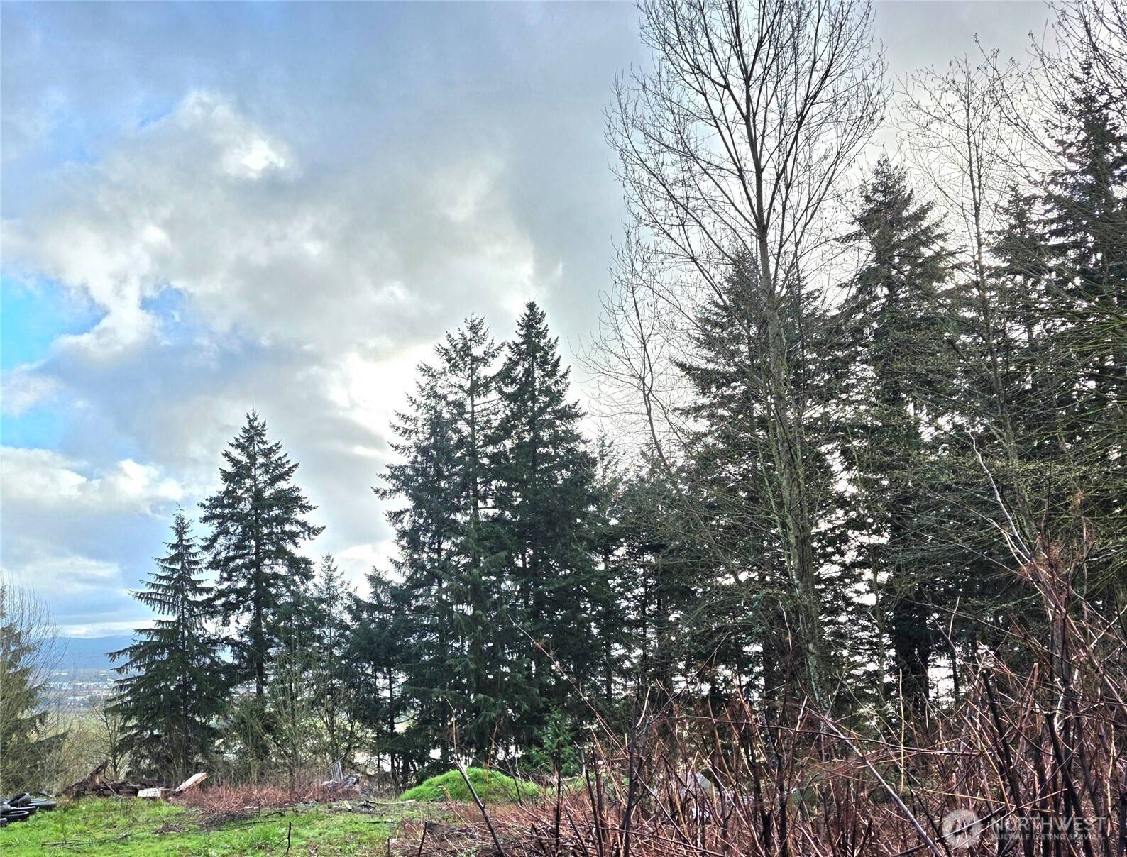 21211 35th AVE S, Seatac, WA 98198