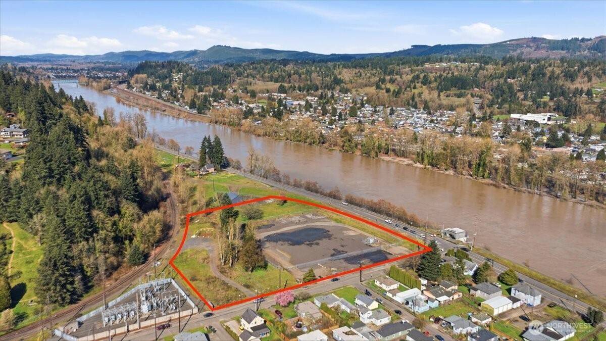 101 Fishers LN, Longview, WA 98632