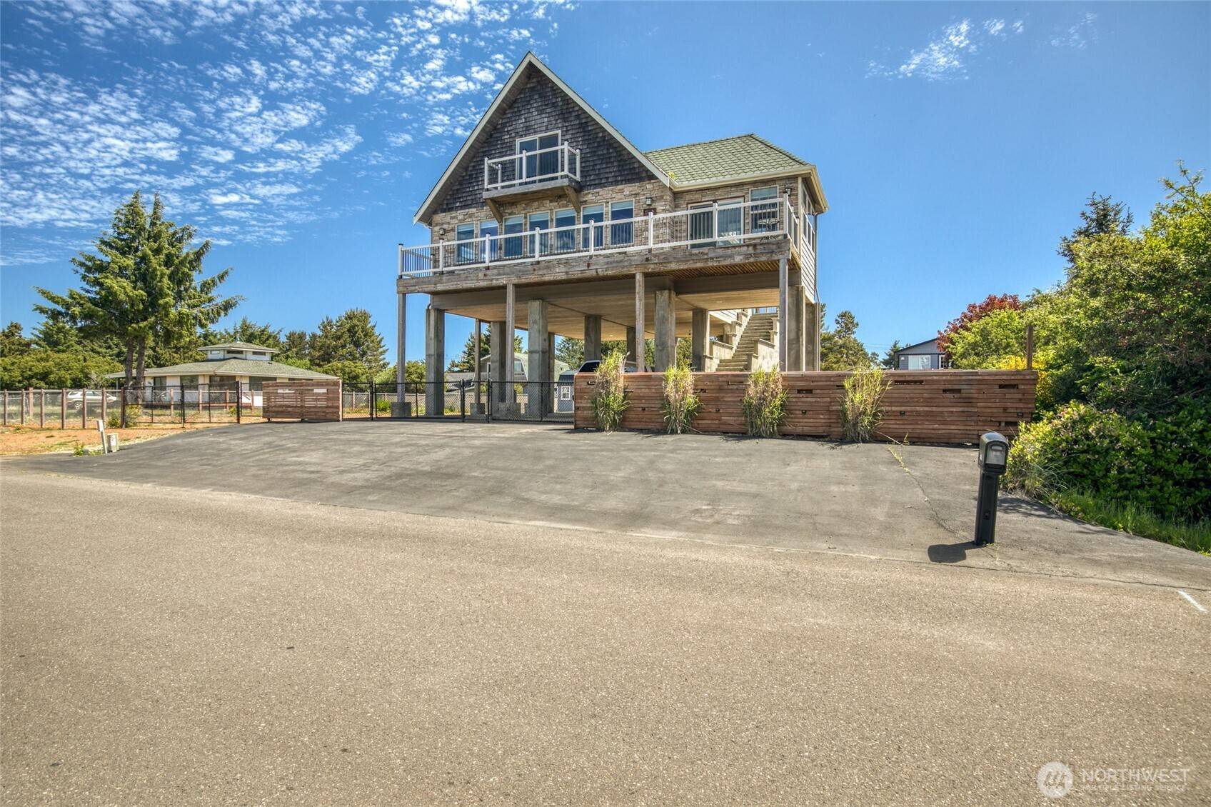 144 Sand Dune AVE SW, Ocean Shores, WA 98569