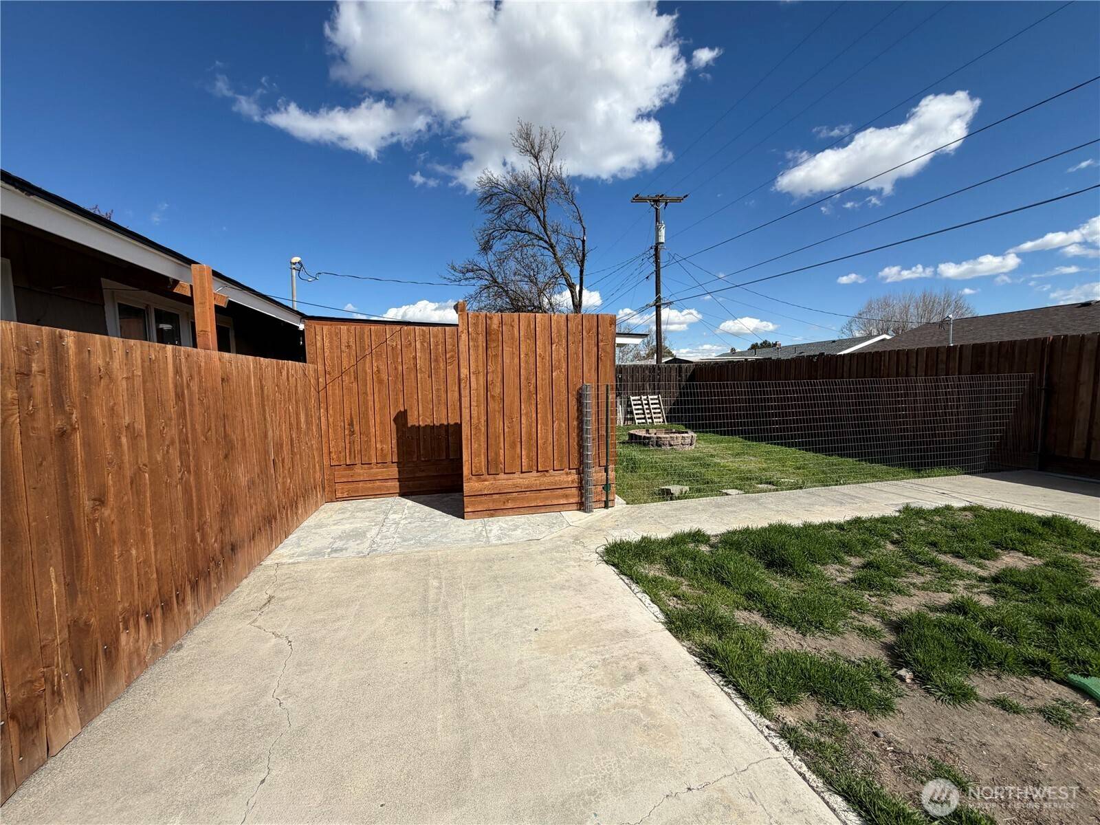 305 N Earl RD, Moses Lake, WA 98837
