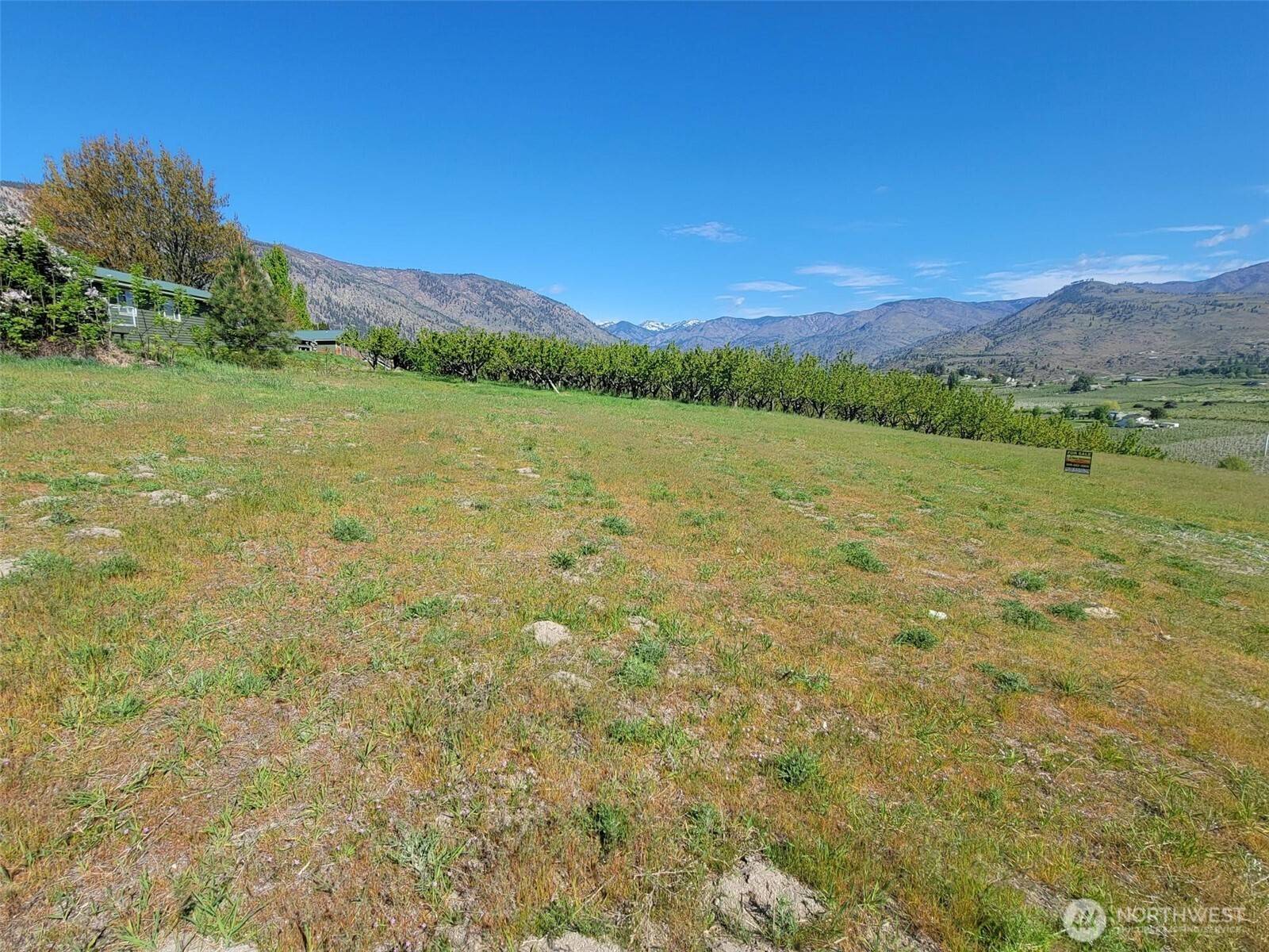 25 Milan ST, Manson, WA 98831