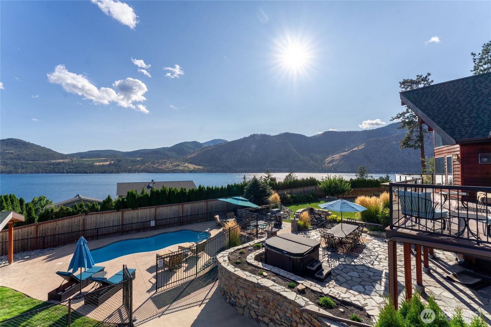1995 Lakeshore DR, Manson, WA 98831