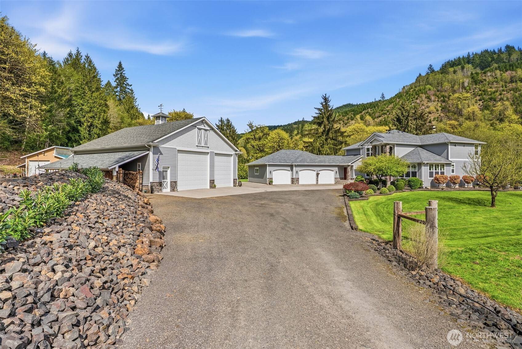 480 Apple Creek Rd, Longview, WA 98632