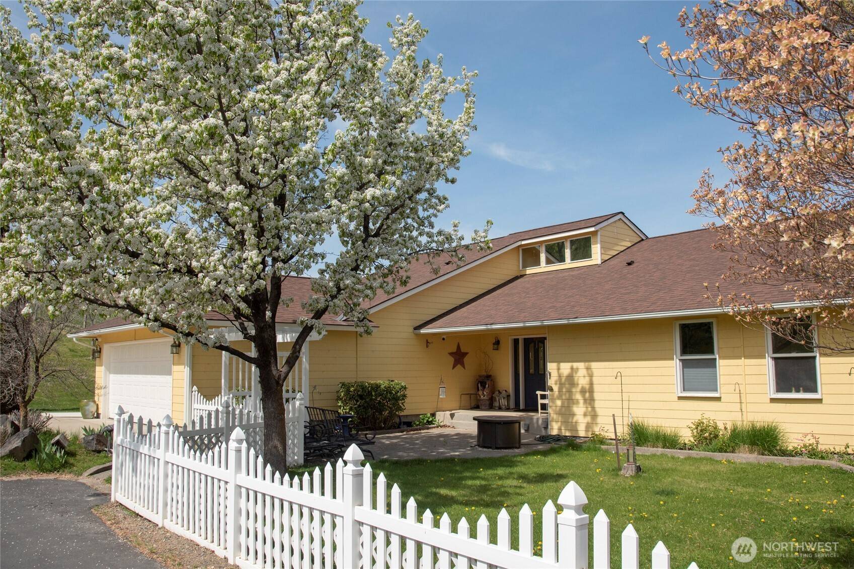 1677 Dodge RD, Ellensburg, WA 98926