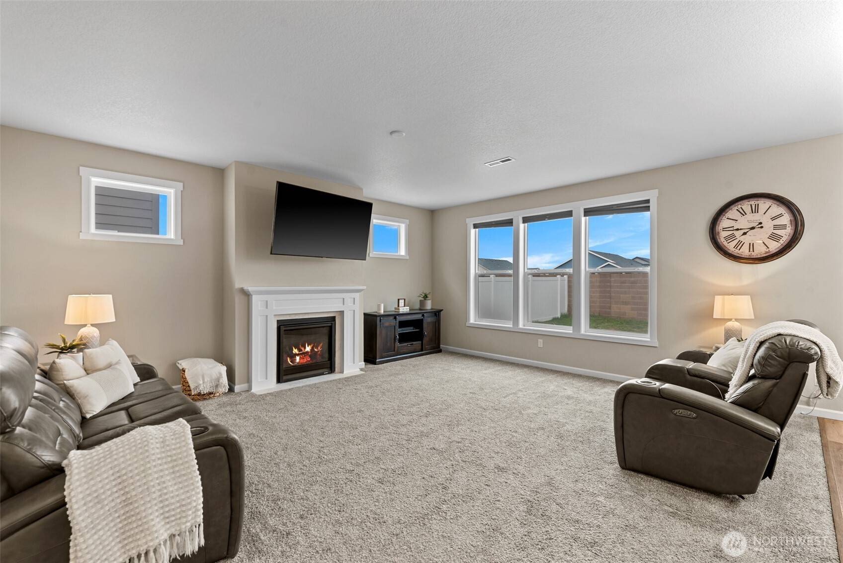 911 NE 7th AVE, Quincy, WA 98848
